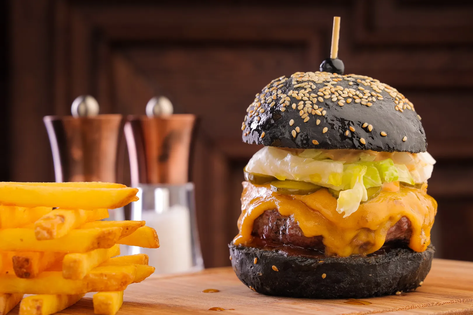 Profesionalna fotografija burgera za restoran i marketing